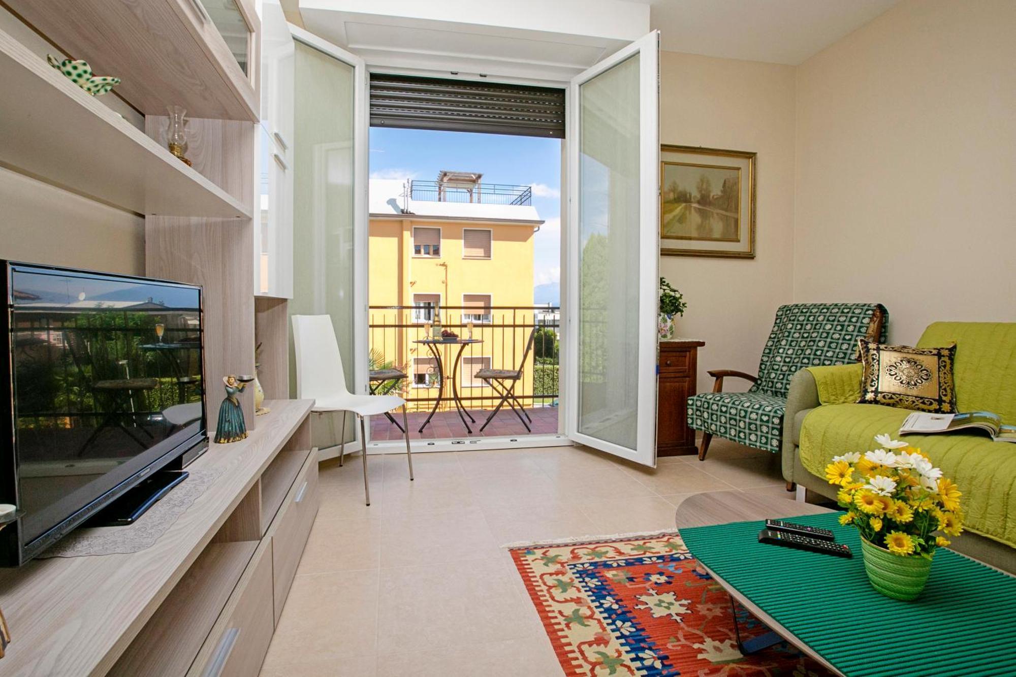 Villa Mimosa - Appartamento 2 - Happy Rentals Desenzano del Garda Exterior photo
